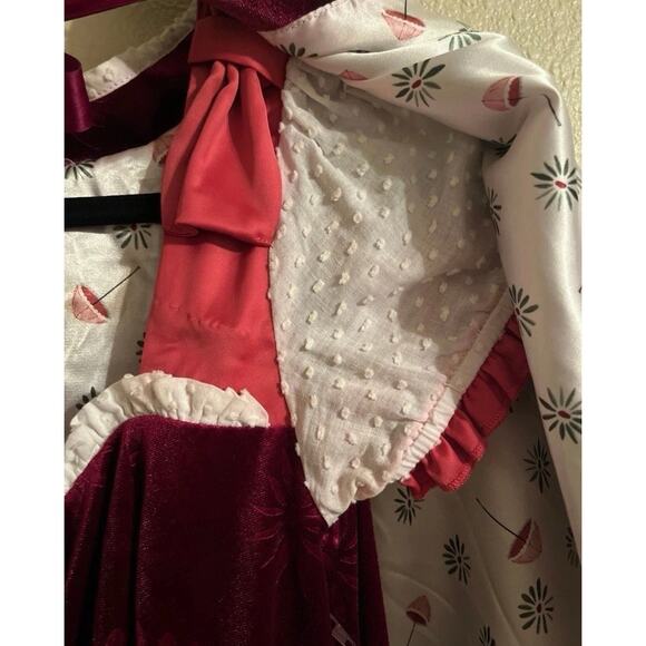 NWT Disney Shop Haunted Mansion Tightrope Walker Cape & Dress - Picture 11 of 14